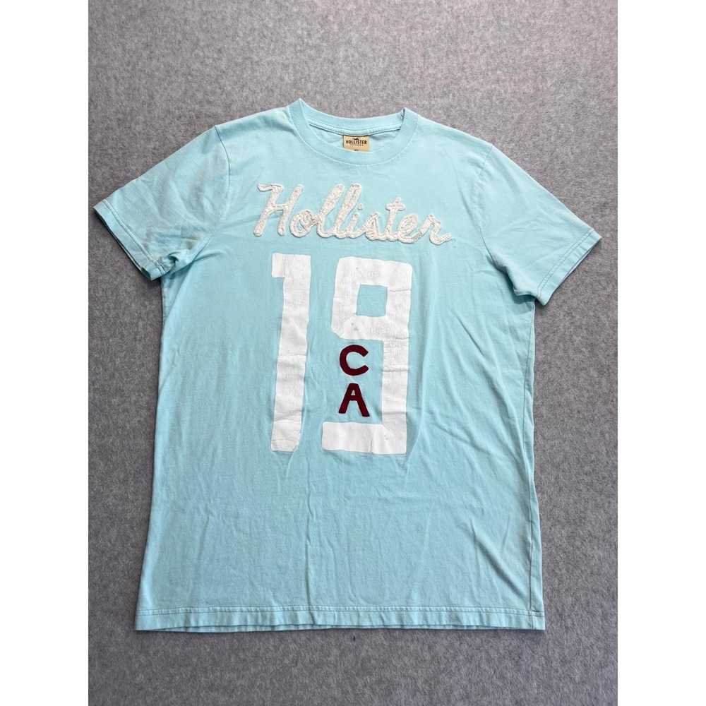 Hollister California Mens XL Y2K Light Blue Graphic T-Shirt Chenille Logo A-4